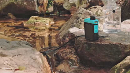 【業界最新&手動ボンプ付き】Greeshow 携帯浄水器 アウトドア 浄水器 電動浄水器 日本正規品 ソーラー充電可能 濾過器 飲み水 災害 防災士推奨 サバイバル浄水器 スマホ充電機能 高輝度LEDライト付き SOSモード 緊急停電対策 防災グッズ キャンプ/登山/地震/防災用 軽量・コンパクト PSE認証済み GS-2809